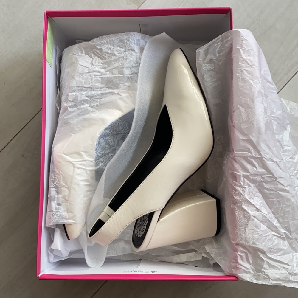 Almista VINCE CAMUTO heels white